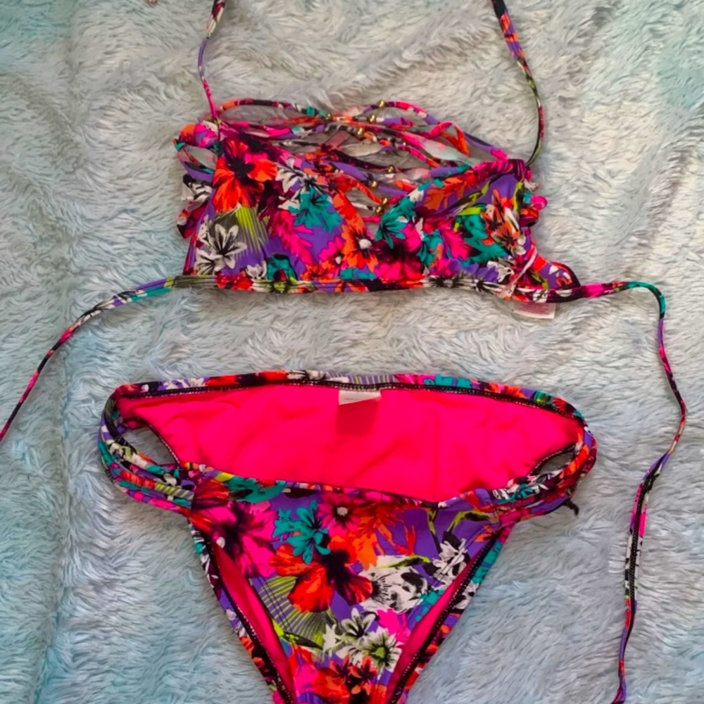 Super cute xhilaration Bikini